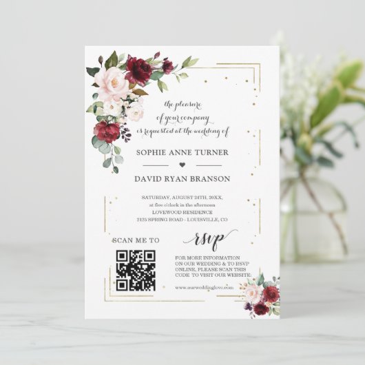 Invitation QR Code Bourgogne rose Floral Mariage or (Debout devant)