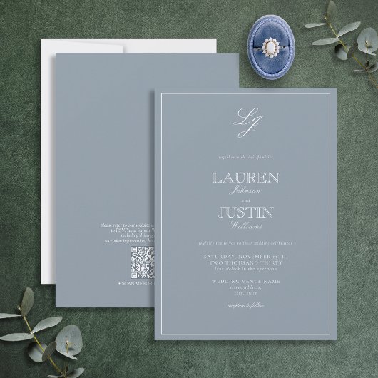 Invitation QR Code classique Dusty Blue Script Monogramme Mar