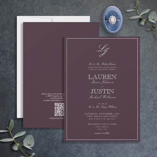 Invitation QR Code classique Plum violet Monogramme Mariage I