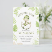 Invitation QR Code Cute Dinosaur Hatching Bientôt Baby shower (Debout devant)