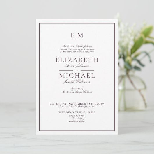 Invitation QR Code Plum violet Mariage de monogramme classiqu (Debout devant)