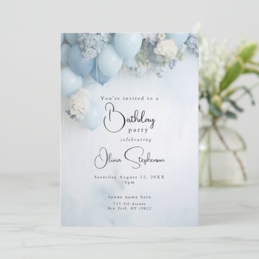 Invitation QR Festive Dusty Bleu Fleurs et Ballons (Debout devant)