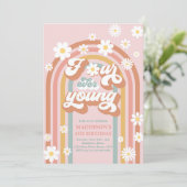 Invitation Quatre Ever Young Boho Daisy Rainbow 4e anniversai (Debout devant)