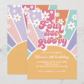 Invitation Quatre fois groovy Retro Sunshine Rainbow Daisy (Devant / Derrière)
