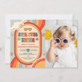 Invitation Quatre Jeunes Groovy Retro Rainbow Anniversaire (Devant)