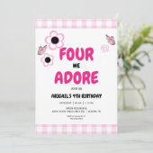 Invitation Quatre nous adorons la 4ème Fille rose fête d'anni (Debout devant)