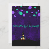 Invitation Quelque chose couve l'invitation de la fête d'Hall (Devant)