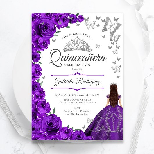 Invitation Quinceanera florale d'argent violet