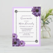 Invitation Quinceanera florale violette (Debout devant)