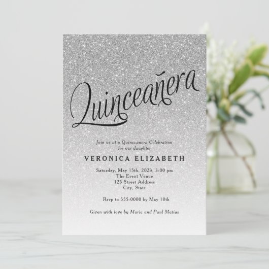 Invitation Quinceanera Parties scintillant en argent Invitati (Debout devant)