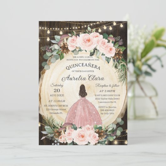 Invitation Quinceanera Rustique Blush Floral Enchanted Forest (Debout devant)
