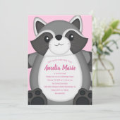 Invitation Raccoon fête d'anniversaire rose (Debout devant)