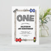 Invitation Race Car Checker Drapeau Boy 1er anniversaire (Debout devant)