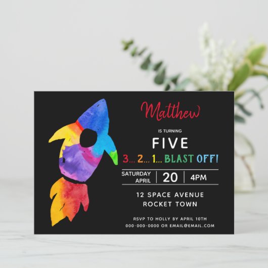 Invitation Rainbow Rocket Ship Exterspace Anniversaire (Debout devant)