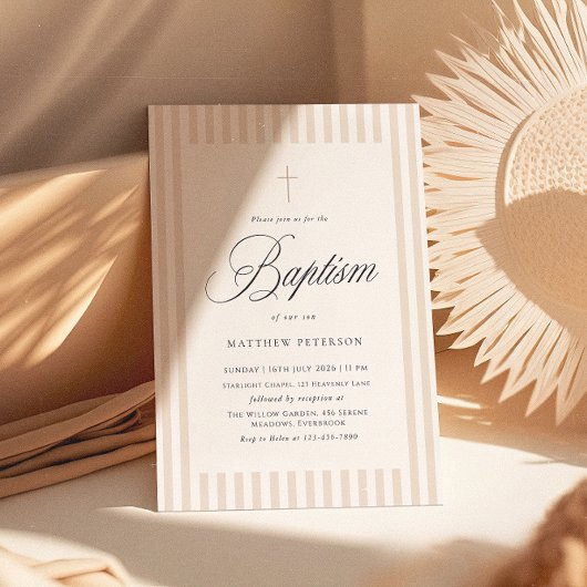 Invitation Rayures Élégantes Baptême Calligraphie Beige