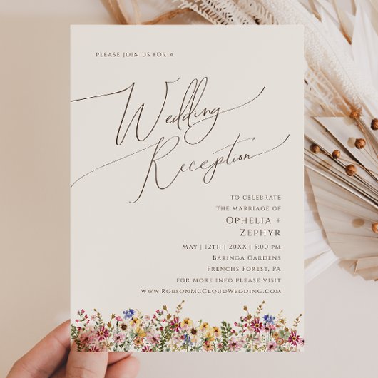 Invitation Réception de mariage beige dans une prairie fleuri