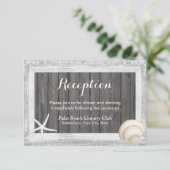 Invitation Réception de mariage de plage de coquillages à cad (Debout devant)