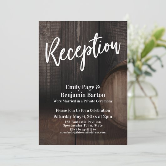 Invitation Réception de mariage en tonneau rustique Brown (Debout devant)
