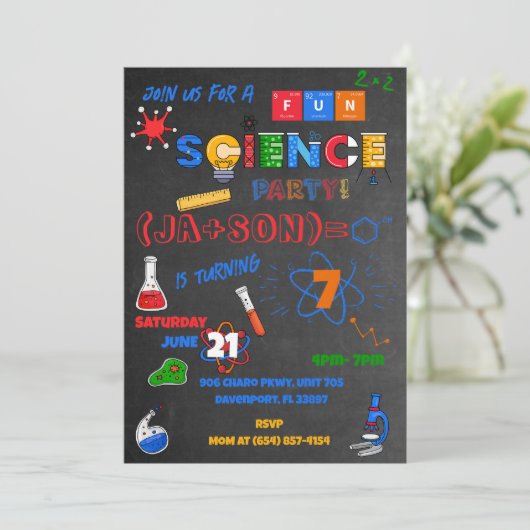 Invitation Red Chalkboard Science (Debout devant)