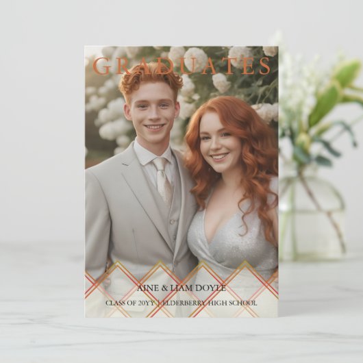 Invitation Red Orange Overlay Transparency Shapes Photo Grads (Debout devant)