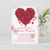 Invitation Red Rose Petals Love Heart Fête des mariées (Debout devant)