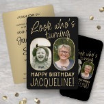 Invitation Regardez qui est 60 Black & Gold Anniversaire Part<br><div class="desc">Regardez qui a 60 ans ! Famille Invitation et amis à une élégante célébration du 60e anniversaire pour lui ou elle avec 2 invitations personnalisées de fête photo. Les images et le libellé de ce modèle sont simples à personnaliser. (CONSEIL EN MATIÈRE DE PLACEMENT D'IMAGE : Une façon simple de...</div>