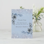 Invitation Remerciement de mariage paillettes argent floral b (Debout devant)