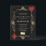 Invitation Renouvellement de vœux de poker Casino Royale Art<br><div class="desc">Célébration de mariage de 10, 25, 50 ans. Casino Royale unique, conception de carte sur le thème des années 20. Il présente un style art déco vintage, vieil Hollywood des années 1920, paire de dés, enseignes de cartes à jouer, fond doré Art Déco. Des termes spéciaux sont utilisés comme dans...</div>