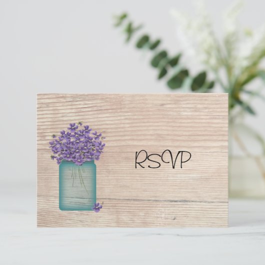 Invitation Réponse de réception de mariage au pot de violette (Debout devant)