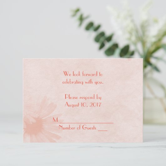 Invitation Réponse RSVP Soft Peach Daisy (Debout devant)