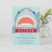 Invitation Requin bleu clair piscine garçon Anniversaire (Debout devant)