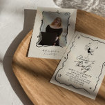 Invitation Retro 30th Cheers To Thirty Photo Birthday Party<br><div class="desc">Si vous cherchez une invitation unique à 30e anniversaire élégante et facile à éditer, celle-ci est parfaite pour vous. Comme vous le voyez, il présente un script écrit à la main rouge avec des CHEERS fantaisistes à TRENTE sur arrière - plan crème. Avec une fille colorée dessinée à la main...</div>