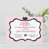 Invitation Rétro anniversaire de jupe de caniche d'houblon de (Debout devant)