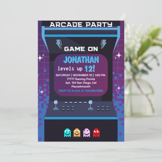 Invitation Retro Arcade Birthday Boy | Game On Party (Debout devant)