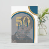 Invitation Retro Bleu Et Or 50e Photo Anniversaire (Debout devant)