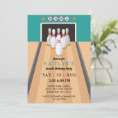 Invitation Retro Bowling Birthday Party (Debout devant)