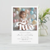 Invitation Retro Modern Minimalist 2nd Birthday Photo (Debout devant)