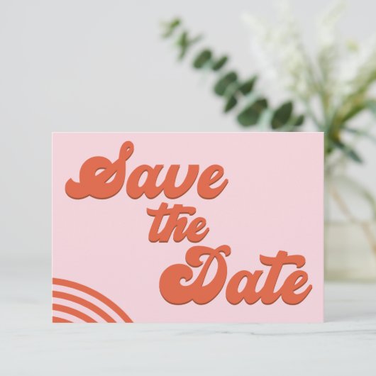 Invitation Retro Rose Rouge Arc Mariage Enregistrer La Date C (Debout devant)