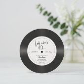 Invitation Retro vinyl record look who’s 40, 40th birthday (Debout devant)