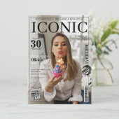 Invitation Revue couverture qr code 30th Birthday party (Debout devant)