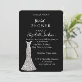 Invitation Robe argentée chic élégante pour douche de mariée (Debout devant)