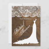 Invitation Robe de mariage élégante et dentelle sur le bois d (Devant)