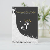 Invitation Robe de mariée en dentelle blanche Table 3 (Debout devant)