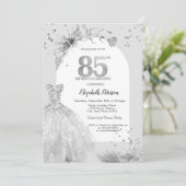 Invitation Robe Élégante Hiver Gris 85e Anniversaire (Debout devant)