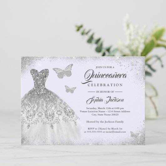 Invitation Robe mousseuse en argent violet papillon Quinceane (Debout devant)