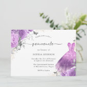 Invitation Robe violette et argentée et papillon Rose Quincea (Debout devant)