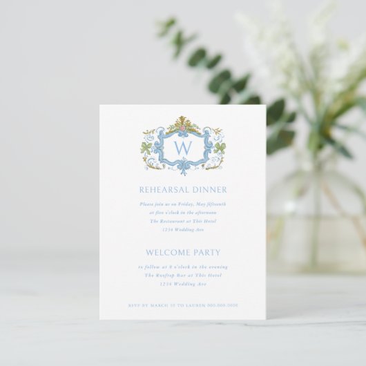 Invitation Rococo Blue Monogram Crest Rehearsal Dinner (Debout devant)