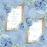 Invitation Romantic Blue Hydrangea Monogramme enregistrer la<br><div class="desc">Romantic Blue Hydrangea Monogram mariage save the date card Ce design mariage romantique présente des hydrangées d'aquarelle douce dans les tons bleu poussiéreux, élégamment arrangé sur un arrière - plan texturé rustique. Les détails botaniques délicats et la typographie classique créent un look intemporel et charmant, idéal pour les mariages de...</div>