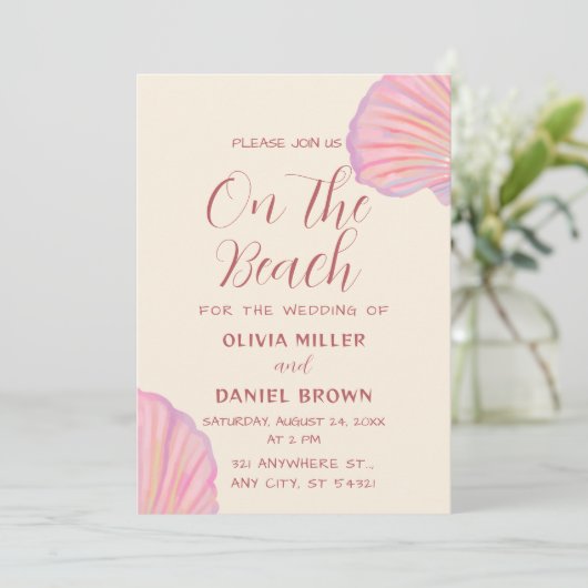 Invitation Romantic Pink Seashell Beach Wedding (Debout devant)