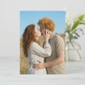 Invitation Romantic Red and Beige Photo (Debout devant)